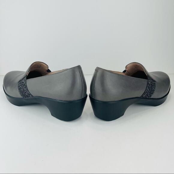 Dansko Women Clogs Size 8.5-9/39 Nursing Gray Leather Comfort Professional Wedge - Picture 14 of 16